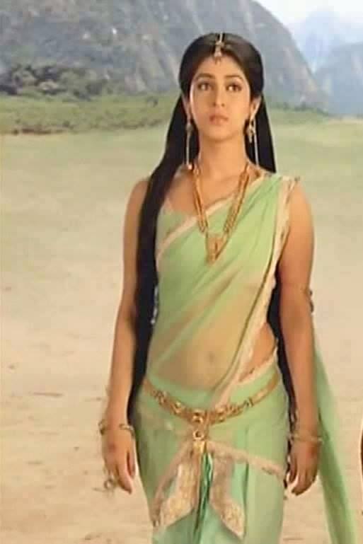 t.v actresses navel